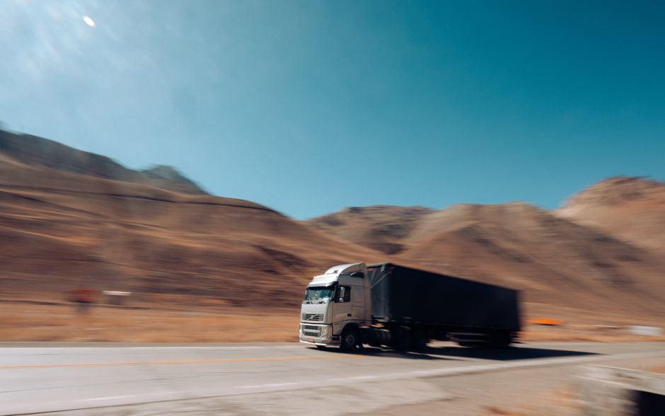 How to Move Long Distance Without Losing Track of Your Budget, Schedule, or Belongings Long-distance moving